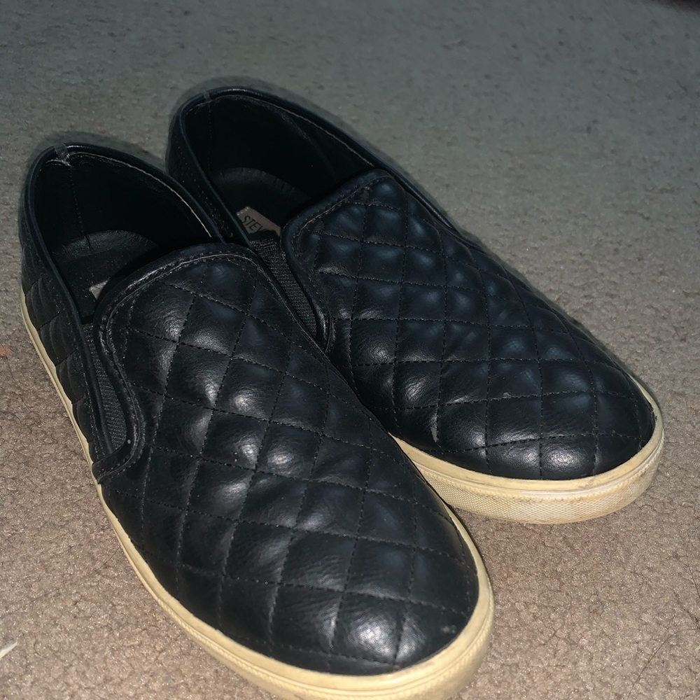 Steve Madden slip ons